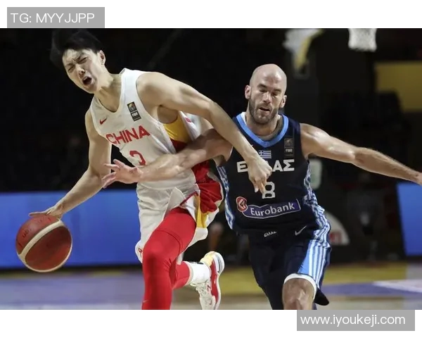 中国国奥男篮迎战加拿大队全力争胜展现青春风采